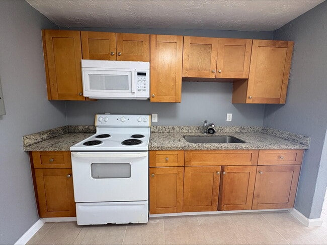 Building Photo - 1121 11th St