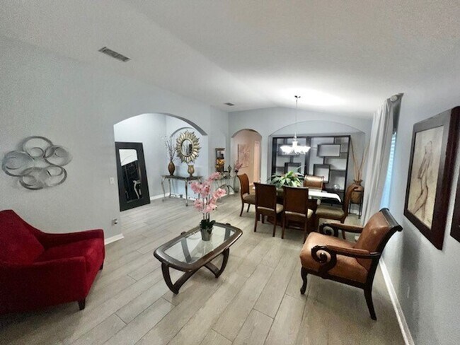 Building Photo - Amazing 4x2 in Lake Nona!! Gated Nona Crest! All tile flooring!! 2 car garage!