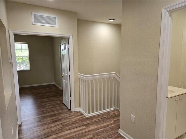 Building Photo - 8433 SW 25th Ct