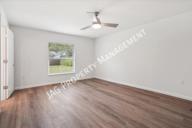 Building Photo - 233 Bird of Paradise Dr