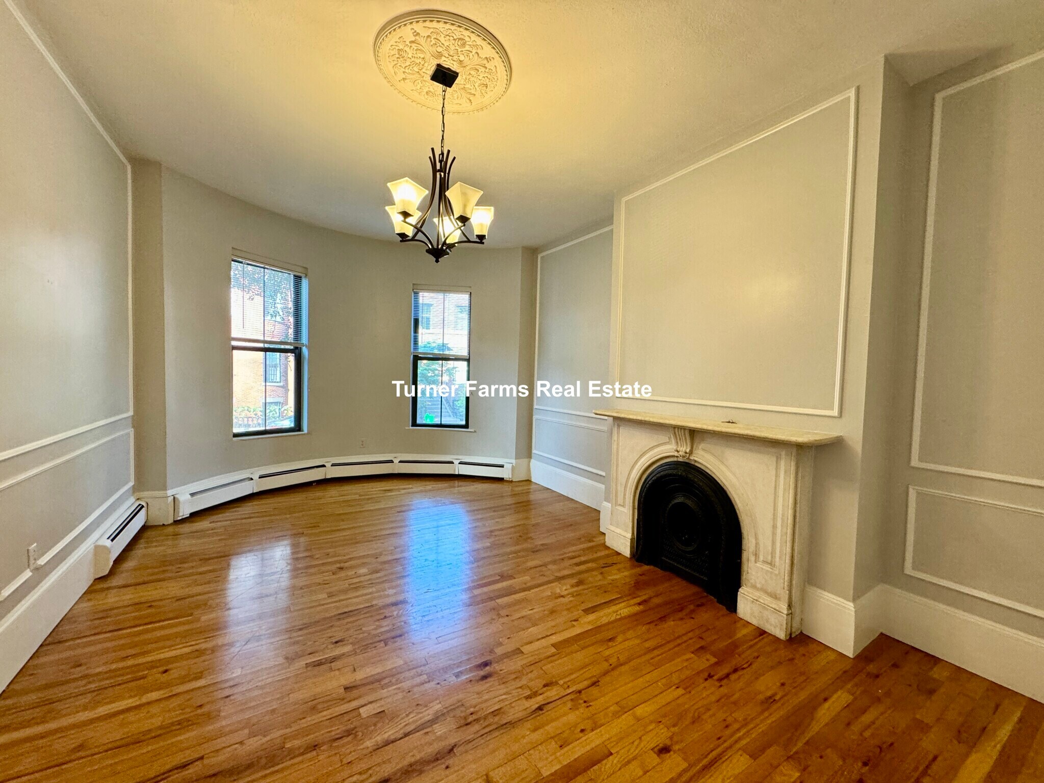 Building Photo - 93 E Brookline St