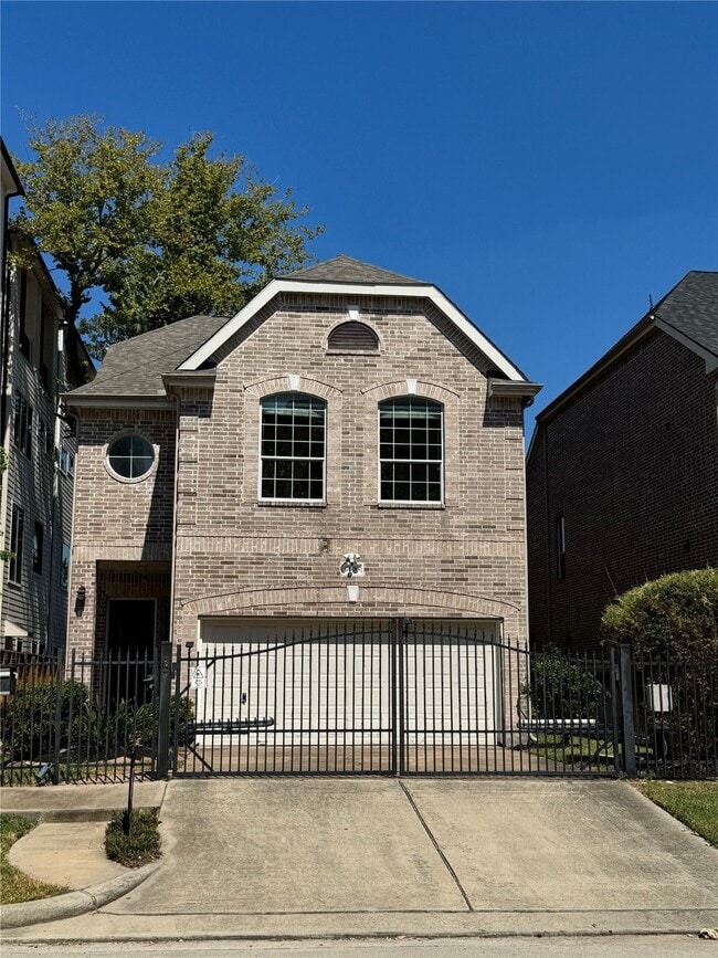 Building Photo - 7608 Janak Dr