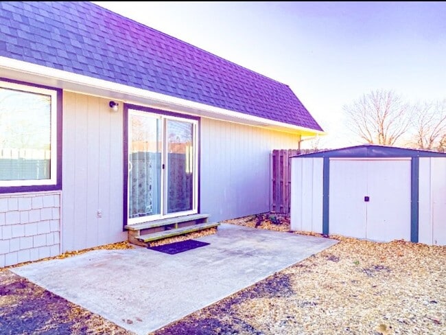 Building Photo - Italian Estates Property Management