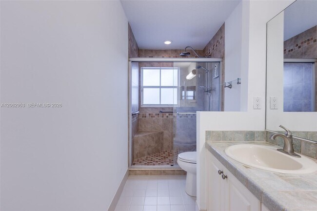 Building Photo - 1540 N Trafalgar Cir