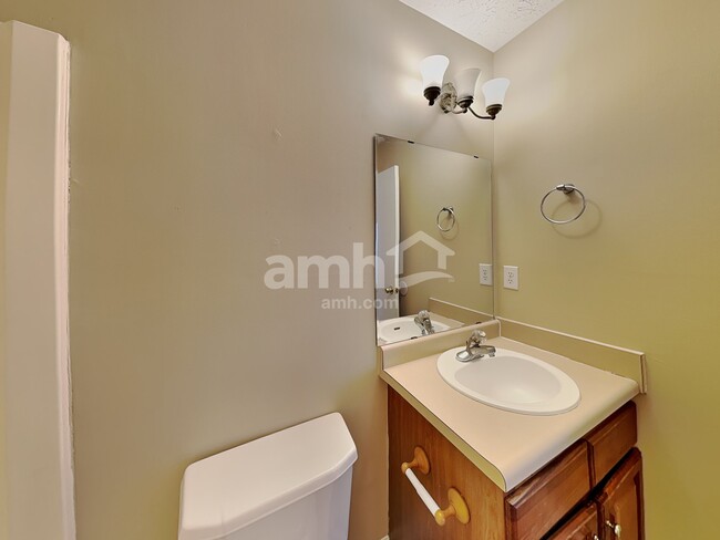 Building Photo - 1484 Persimmon Cir