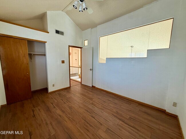 Building Photo - 1301 Tierra Roja St