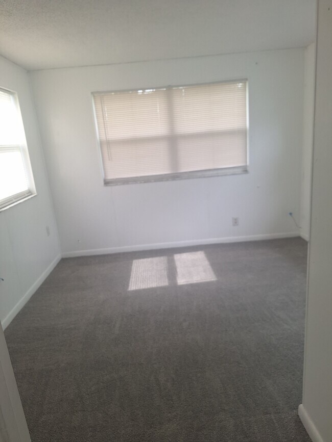 Building Photo - 5117 Beacon Hill Dr