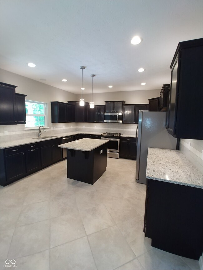 Building Photo - 818 Bluegrass Trail