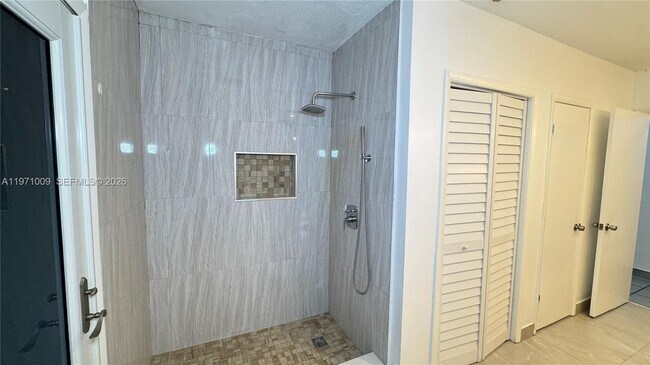 Building Photo - 16220 SW 173rd Ave