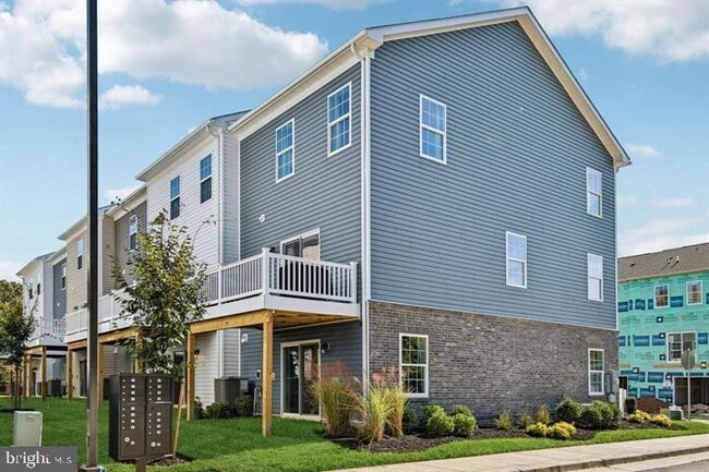 Building Photo - 2913 Valley Ave