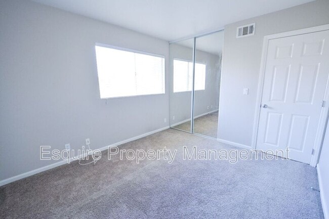 Building Photo - 1170 Novato Dr