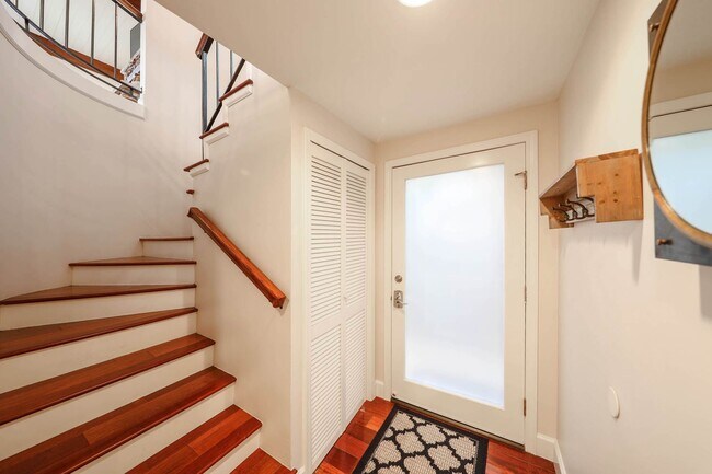 Building Photo - Gorgeous Contemporary Hilltop Laguna Beach Home - PANORAMIC OCEAN & CATALINA VIEWS!