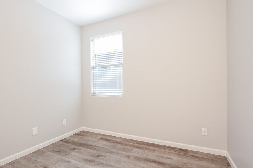 Building Photo - 10404 W Hammond Ln