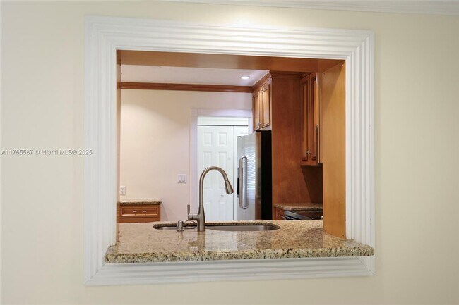 Building Photo - 8870 SW 86th St