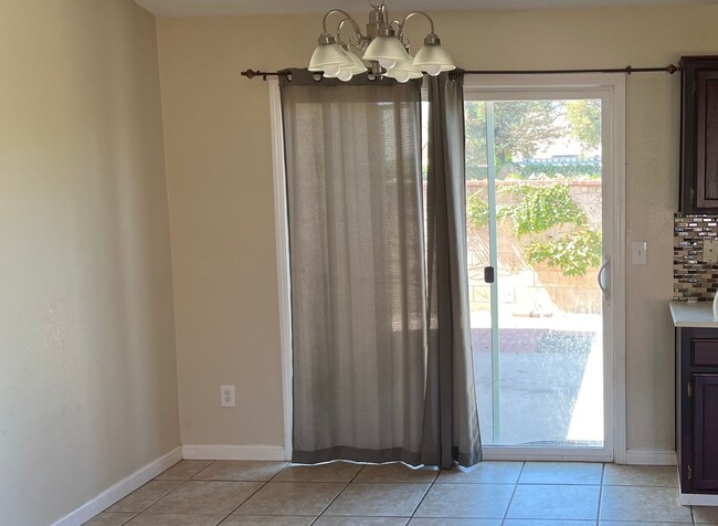 Building Photo - Salida: $2,300  3 bedroom 2 bath with a ga...