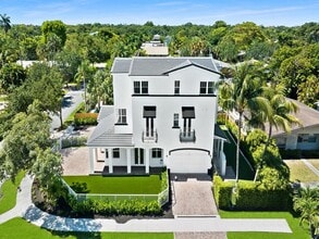 Building Photo - 802 SW 13th St