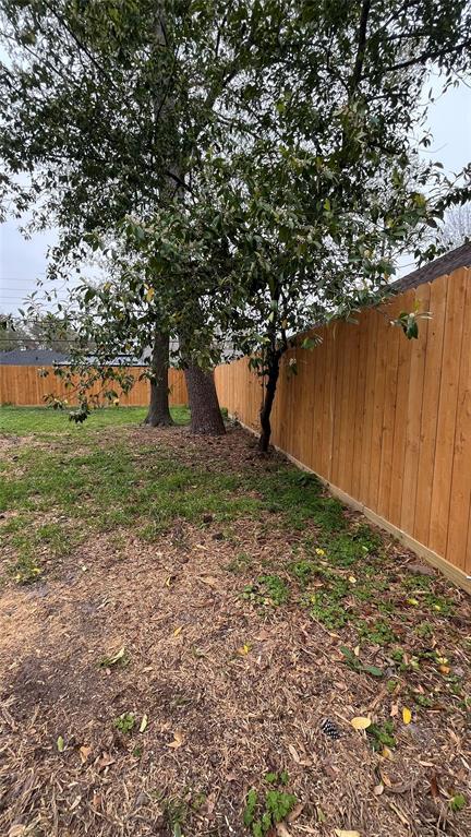Building Photo - 10218 Oak Point Dr