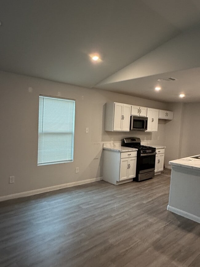 Building Photo - 89 Rd 51026