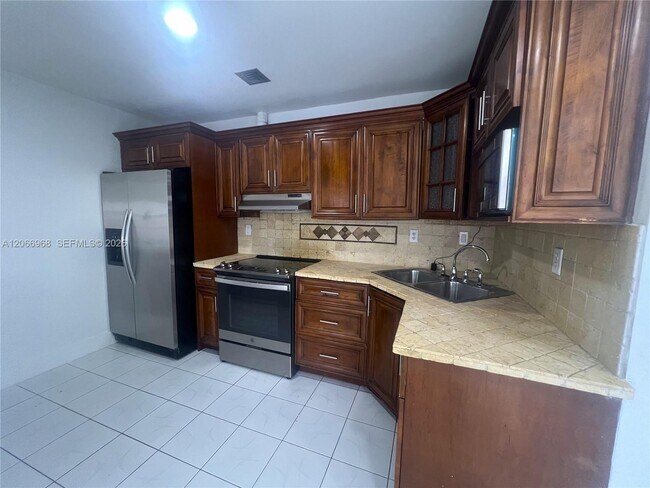 Building Photo - 11720 SW 103rd Ln