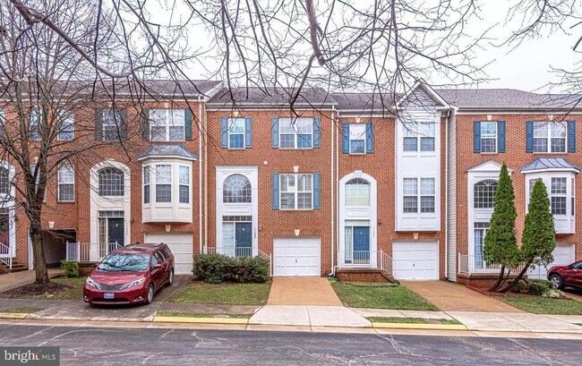 Building Photo - 11485 Carriage Gate Ct