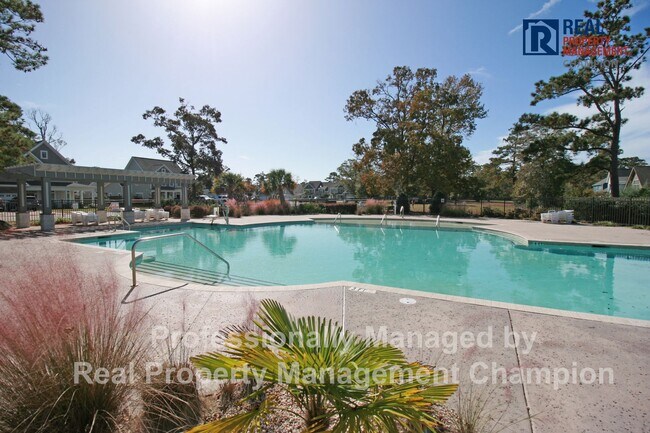 Building Photo - Spacious 4 BD Executive Home Loaded with U...