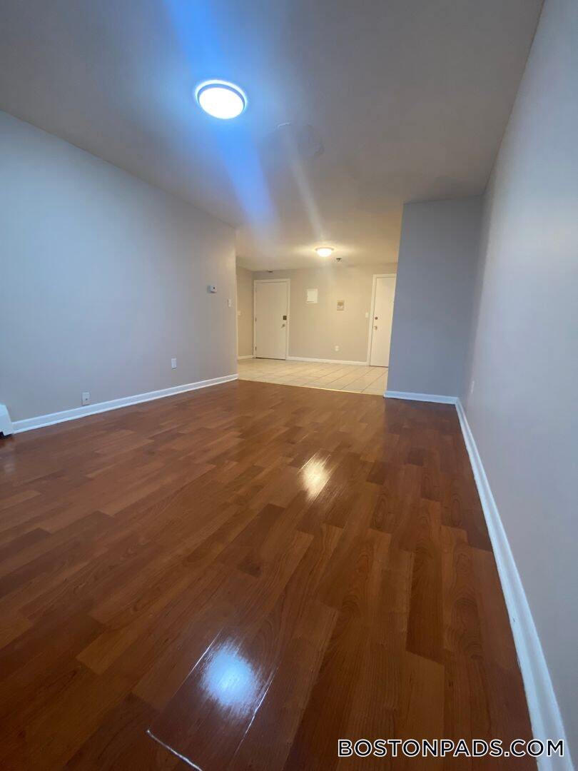 Building Photo - 140 Willard St