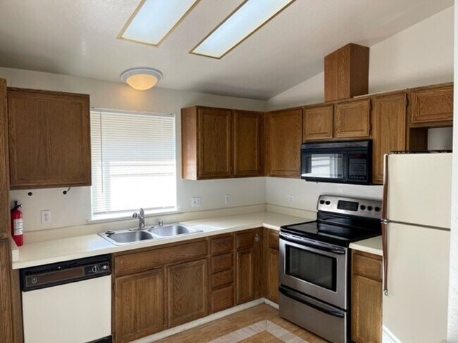 Building Photo - 1254 Ambassador Dr