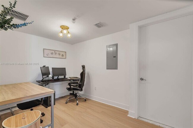 Building Photo - 185 SW 7th St