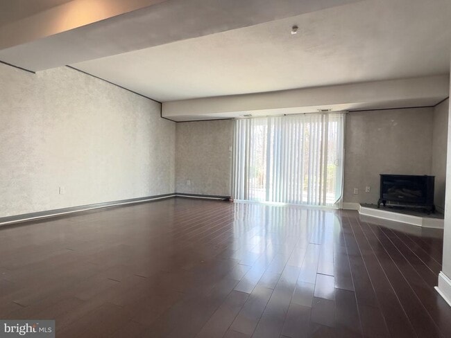 Building Photo - 1017 Oaklyn Ct