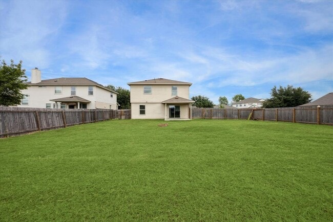 Building Photo - 210 Waterlily Way