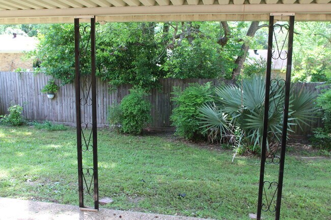Building Photo - 3012 Tower Dr