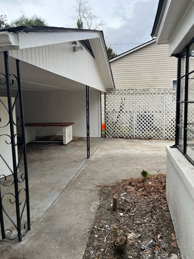 Building Photo - 2227 E 40th St