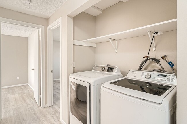 Building Photo - 209 E 36th St