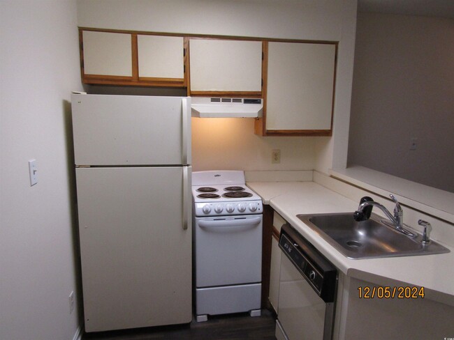 Building Photo - 1100 Possum Trot Rd