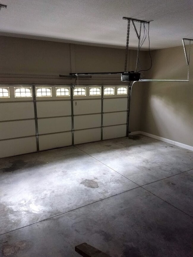 Building Photo - 6345 Osage Rd