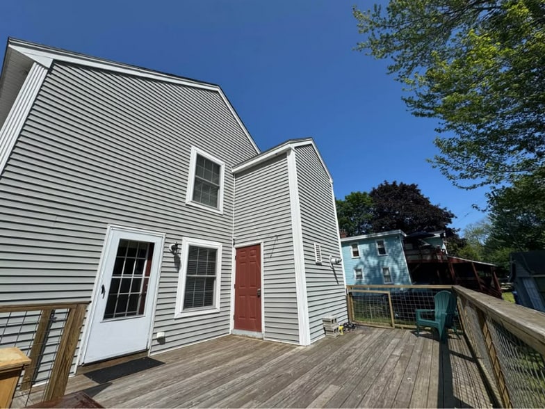 Building Photo - 725 Roosevelt Trail