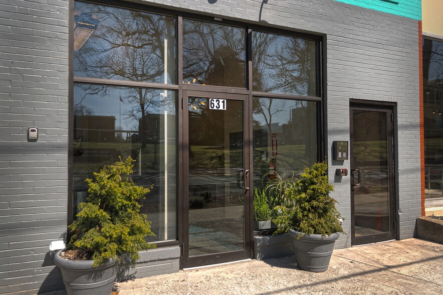 Interior Photo - 631 Campbell Ave LLC - Residential