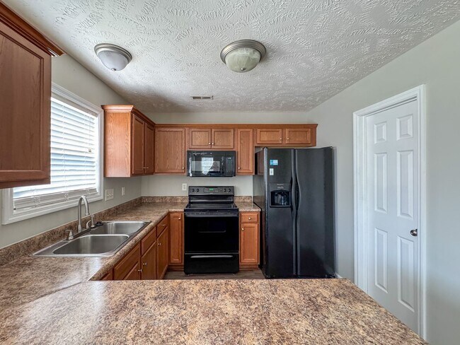 Building Photo - 1502 Bridgeton Way