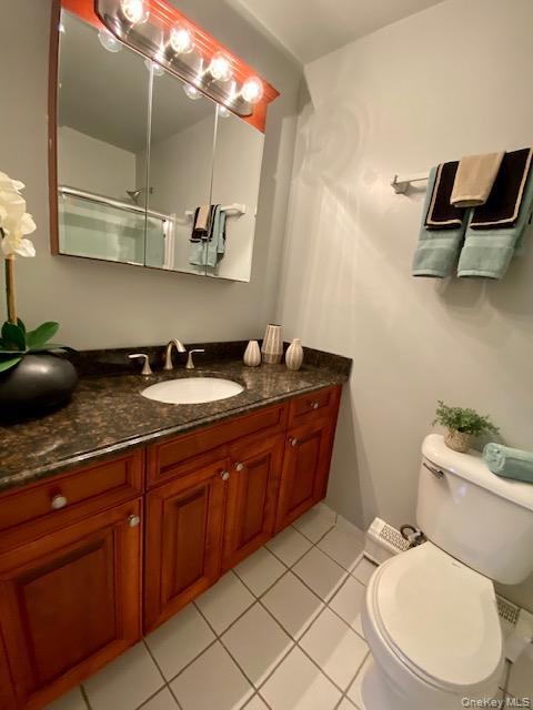 Building Photo - 327 Brook Ave