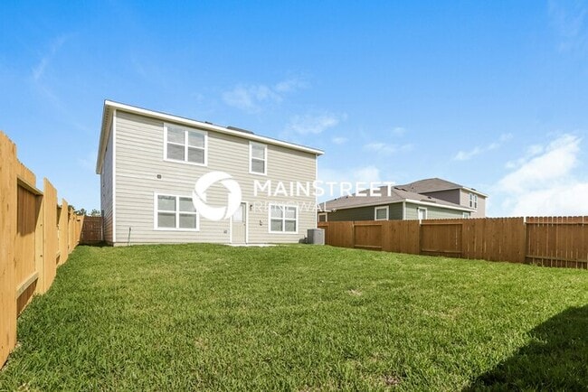 Building Photo - 5 Bedroom Pet-Friendly Home in Magnolia, TX with Main Street Renewal