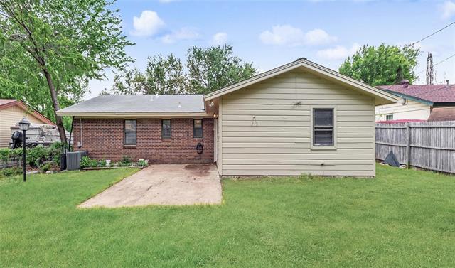 Building Photo - 2717 Wesleyan Dr