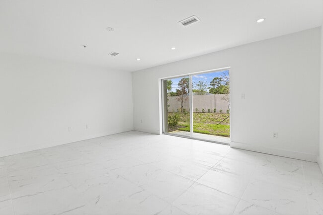 Building Photo - 4498 SW Port St Lucie Blvd