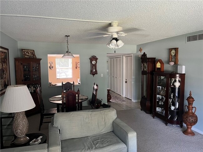 Building Photo - 600 Royal Palm Pl