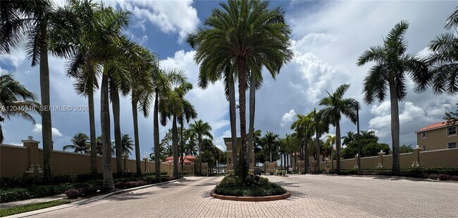 Building Photo - 6360 NW 114th Ave