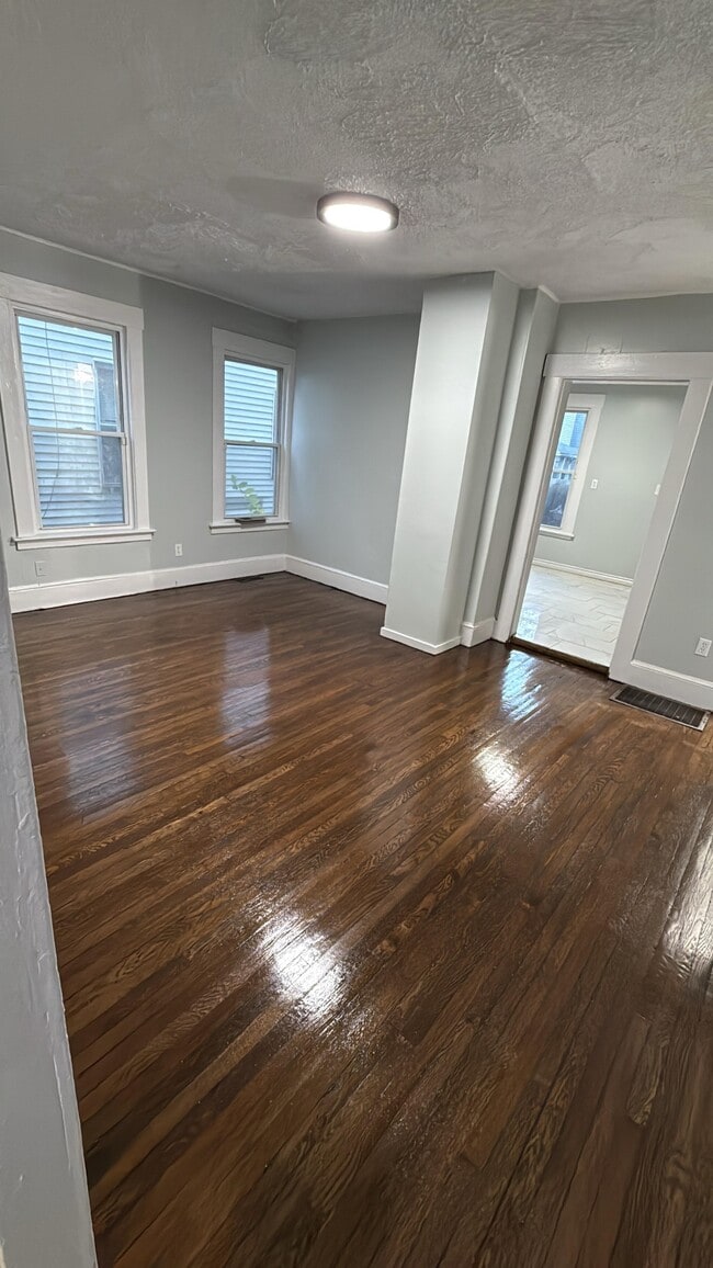 Building Photo - 251 Newhall St