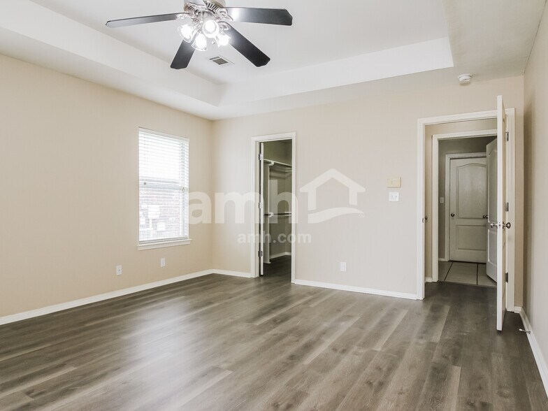 Building Photo - 9830 East 119th Pl S