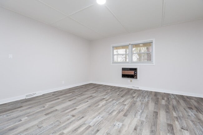 Building Photo - Spacious 2-Bed, 2-Bath Home with Basement – Prime Columbus Location!