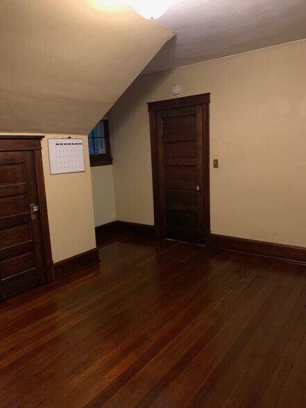 Bedroom - 708 Vine St