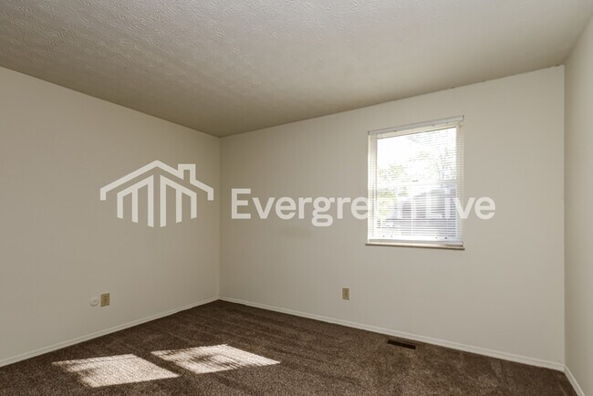 Building Photo - 8197 Mount Washington Dr