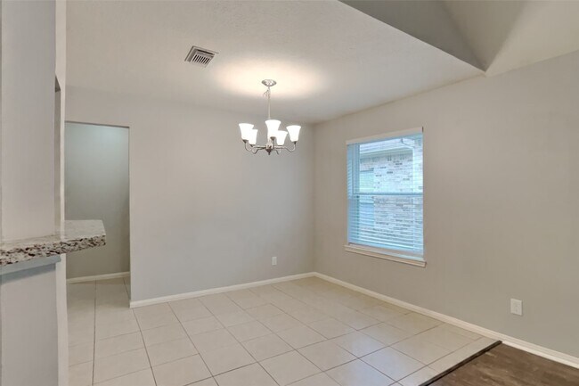 Building Photo - 18203 Campbellford Dr